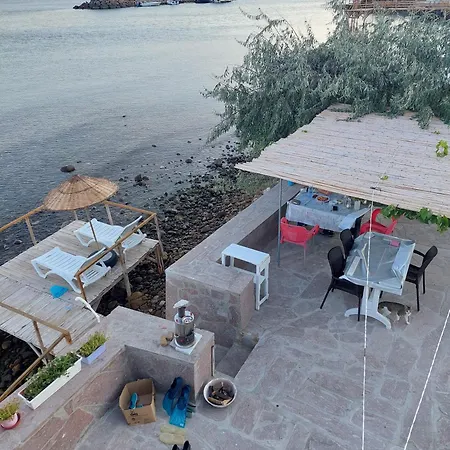 Oegretmenin Yeri Guest house Ayvacik (Canakkale)